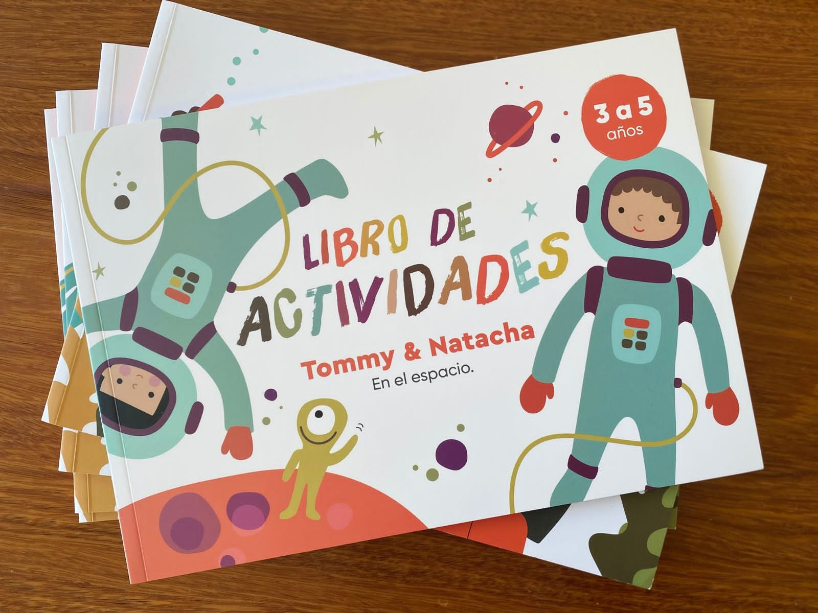 Libro de Actividades En el espacio – Tommy y Natacha